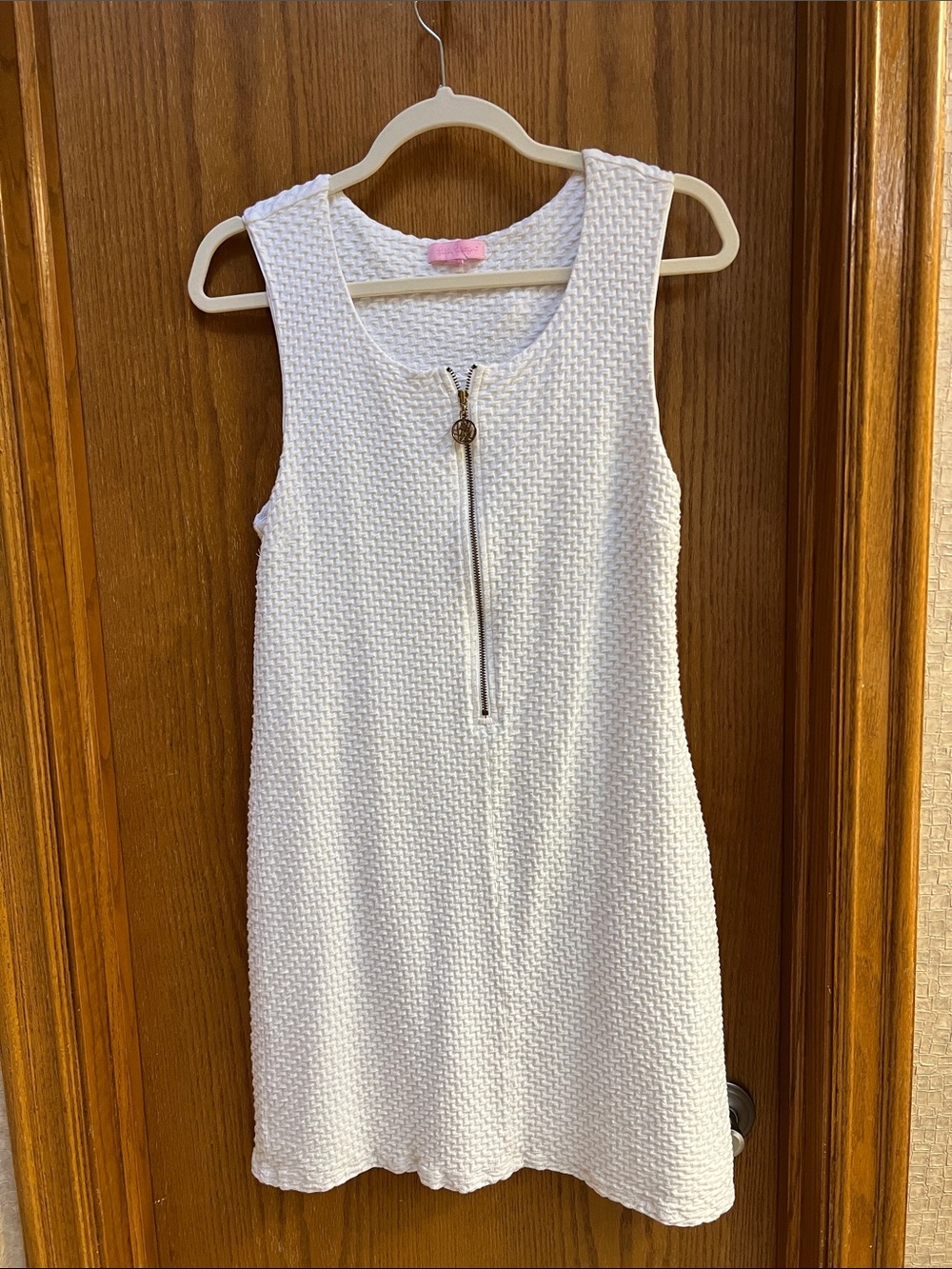 Lilly Pulitzer Lynd White Textured Sleeveless Zip-Front Mini Dress. EUC - Picture 2 of 7
